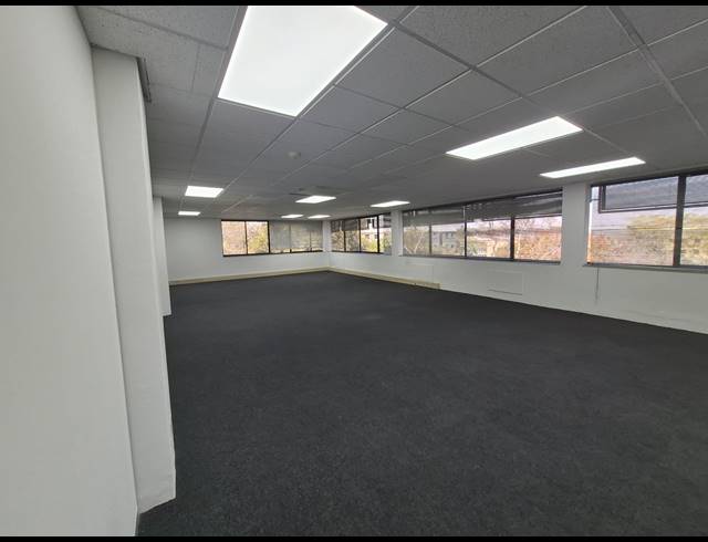 297M² OFFICE TO LET IN WOODMEAD